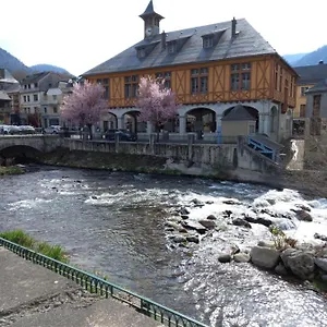 2 à 4 Personnes Le Pyrénéen à Carrefour Des Activités De Montagne Appartement Arreau